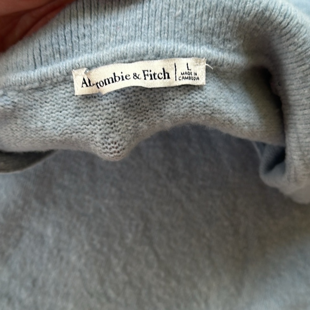Abercrombie & Fitch Notch-Neck Sweater Tee - Picture 4 of 5